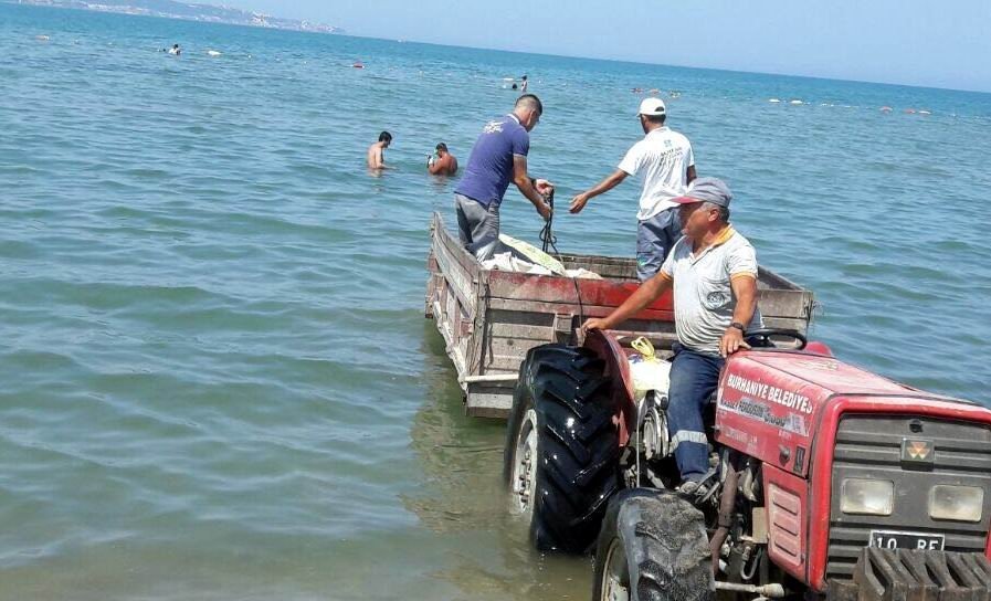 Yaralanmalara Neden Olan Denizdeki Demir Çubuk Çıkarıldı