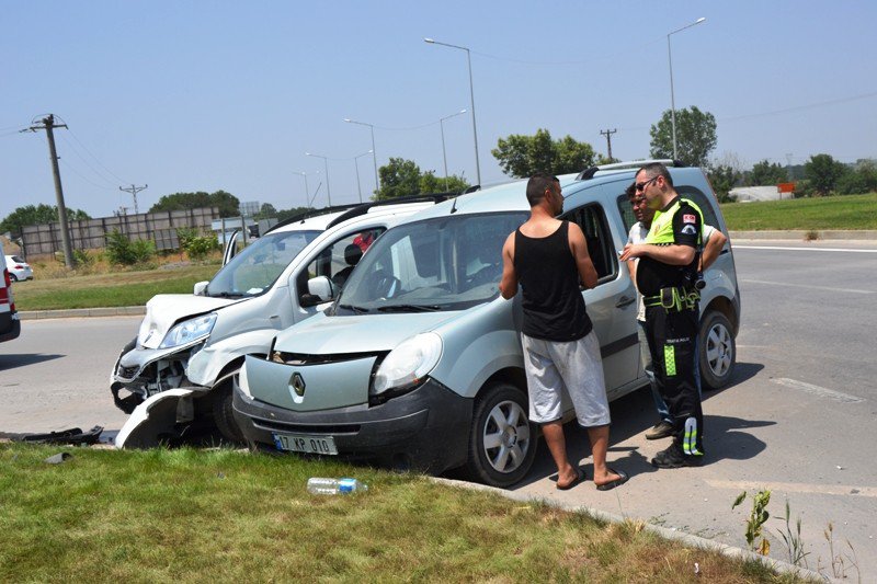 Çanakkale’de Trafik Kazası: 1 Yaralı