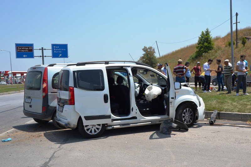 Çanakkale’de Trafik Kazası: 1 Yaralı