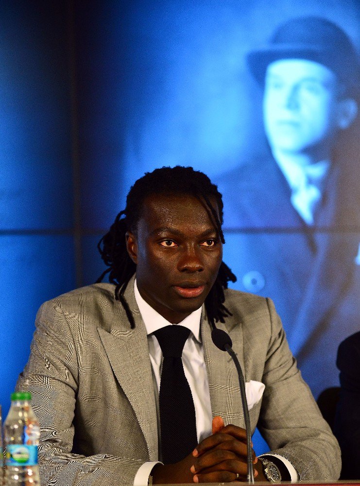 Gomis, Galatasaray İle İmzaladı