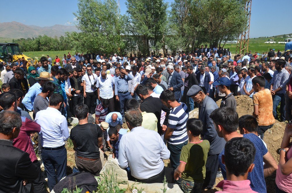 Güvenlik Korucusu, Arkadaşının Silahından Yanlışlıkla Çıkan Kurşunla Şehit Oldu