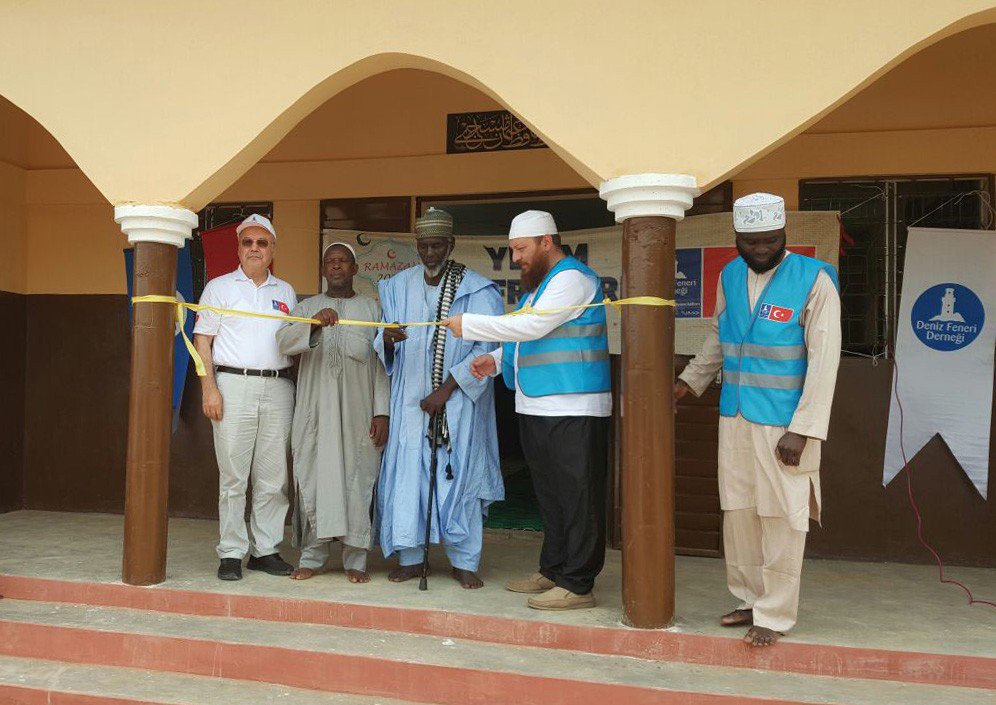 Hayır Sergisinin Geliri İle Benin’de Cami Yaptılar