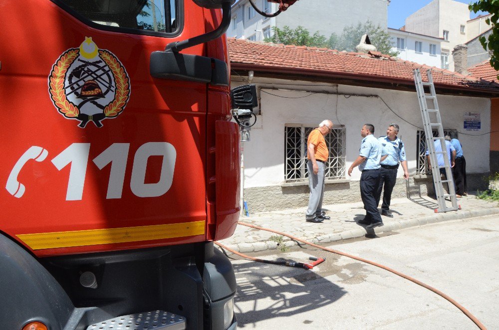 Kullanılmayan İkamette Çıkan Yangın Korkuttu