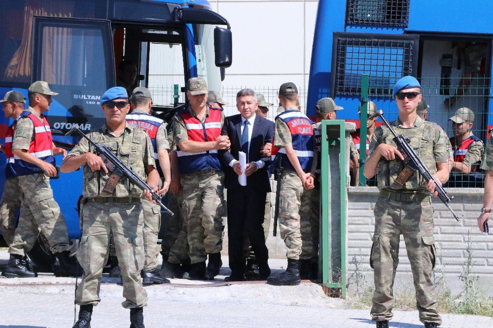 Malatya’da Darbe Girişimi Davası Öncesi Sanıklara Tepki