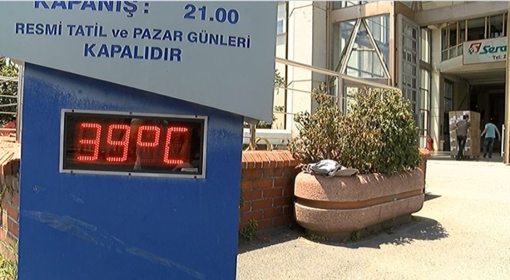 İstanbul’da Termometreler "39" Dereceyi Gösterdi