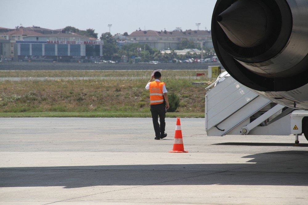 Apronda Çalışan İşçilerin Sıcak Havayla İmtihanı