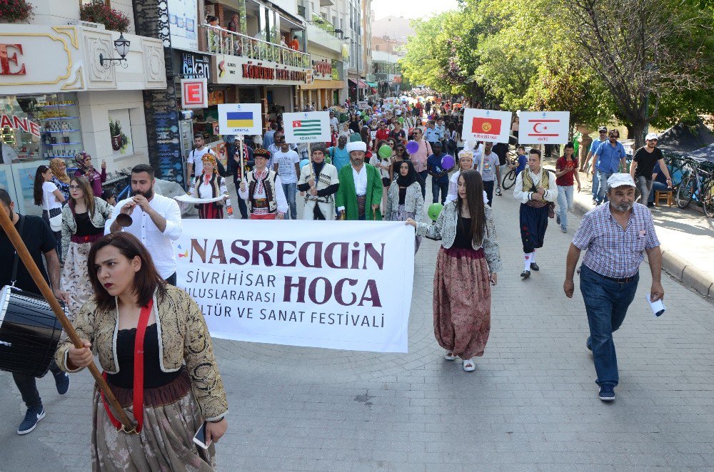 Nasreddin Hoca Korteji İle Festival Başladı