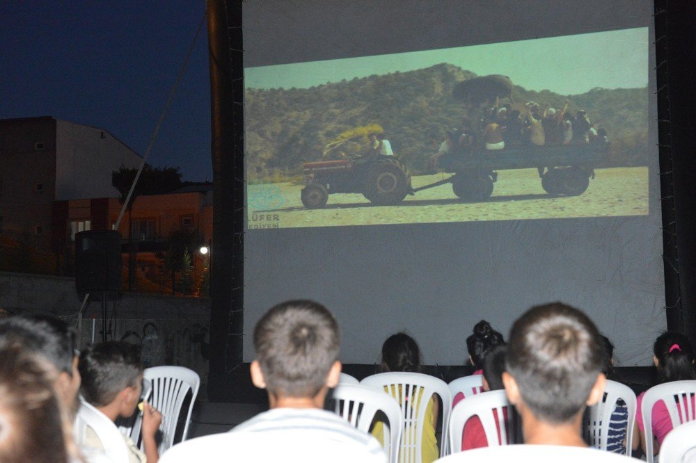 Nilüfer’de Açık Havada Sinema Keyfi Başladı