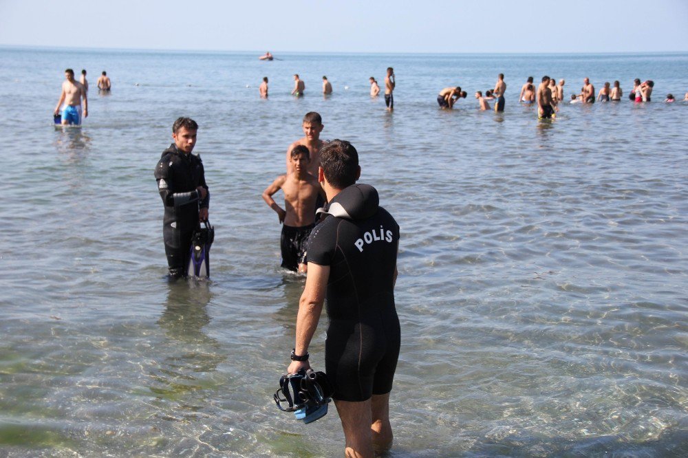 Denizde Ceset İhbarı Polisi Alarma Geçirdi