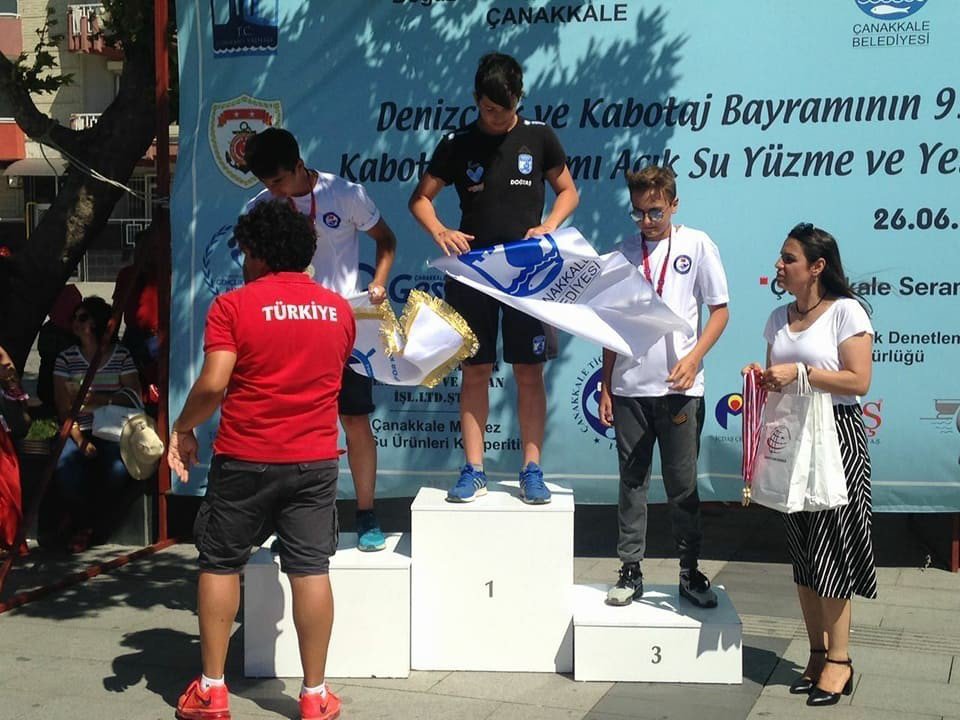 Süleymanpaşalı Sporcu Çanakkale Boğazı’ndan Madalya İle Döndü