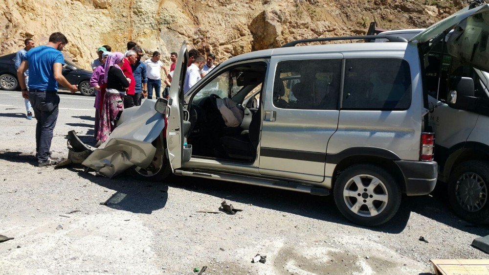 Trabzon’da Trafik Kazası: 1 Ölü, 2 Yaralı