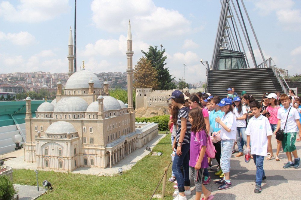 Bu Tatilde Çocuklara Her Şey Ücretsiz