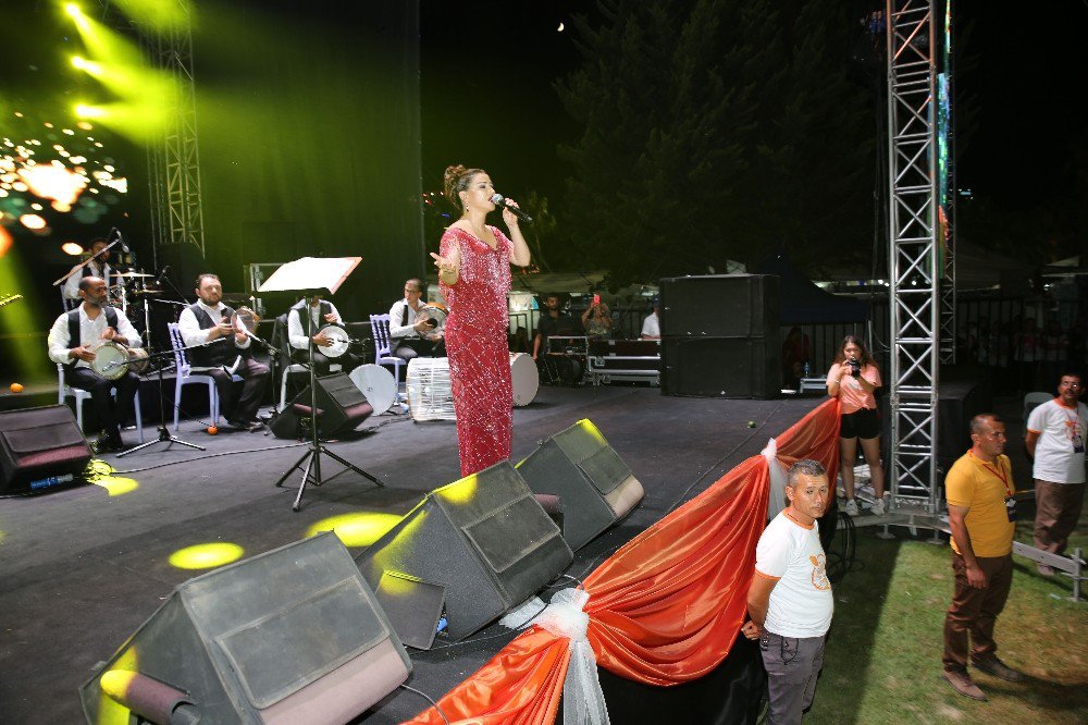 Finike Portakal Festivali’nde Ceylan Coşkusu