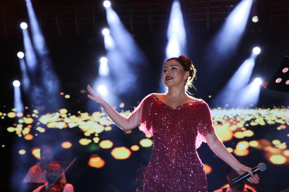 Finike Portakal Festivali’nde Ceylan Coşkusu