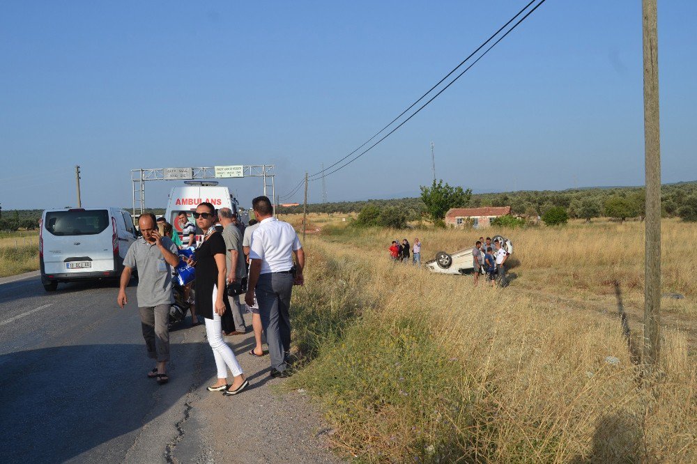 Ayvalık’ta Trafik Kazası: 1’i Bebek 4 Yaralı