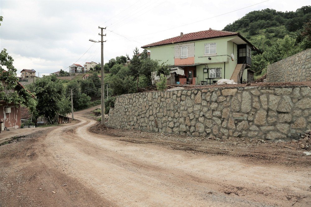 Toprak Kaymalarını Engellemek İçin Çalışmalar Sürüyor