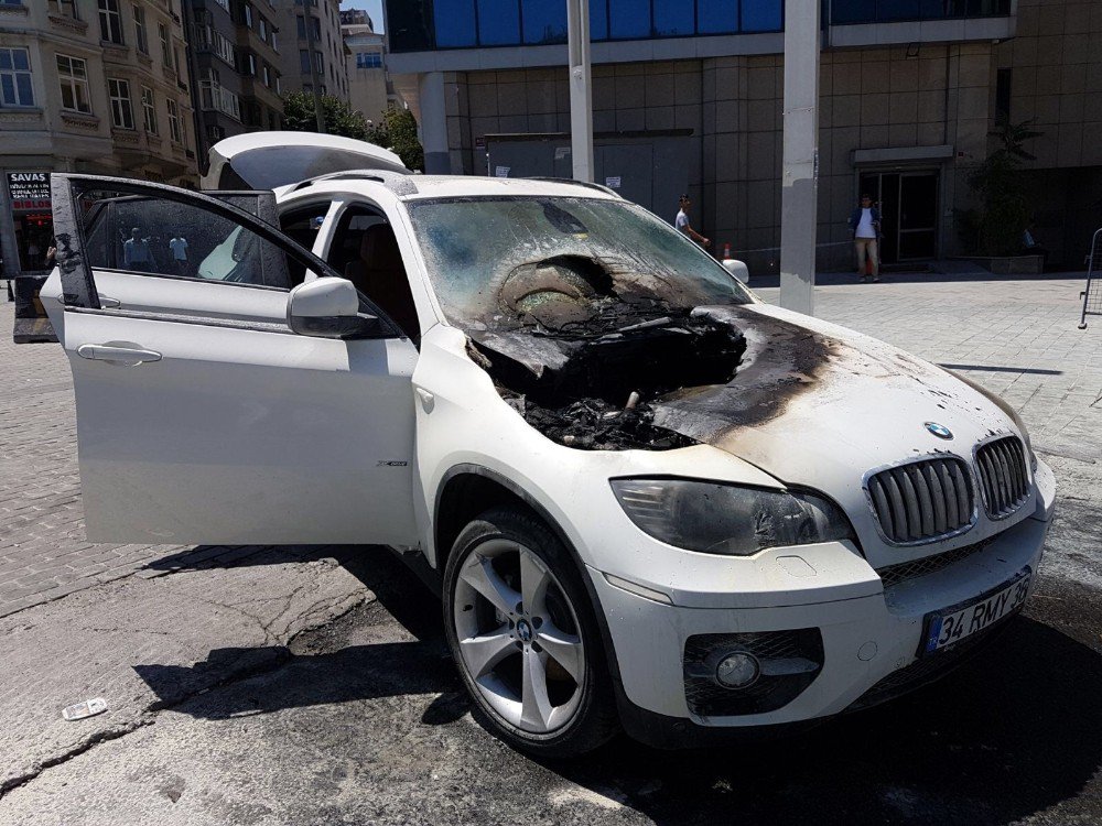 Taksim’de Panik Anları, Lüks Cip Alev Alev Yandı