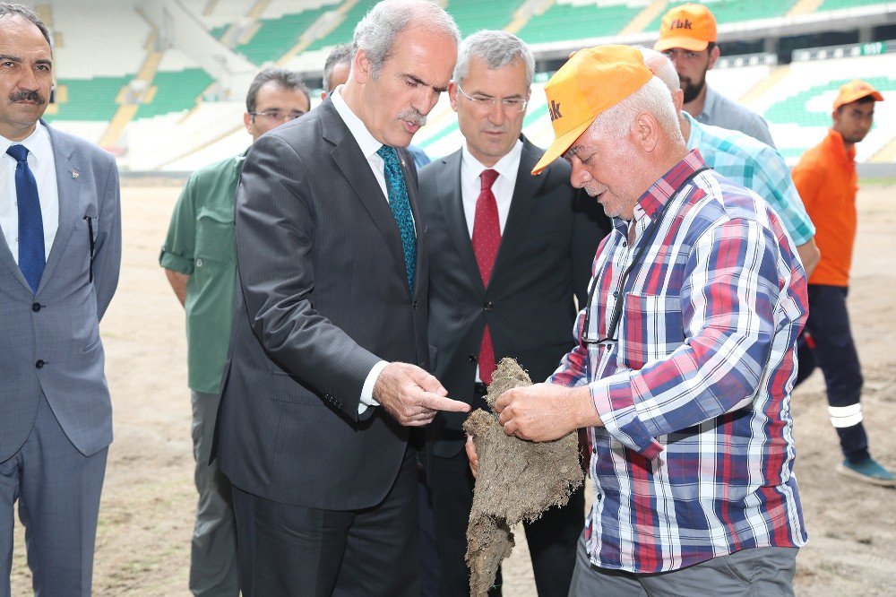 Timsah Arena Yeni Çimlere Kavuşuyor