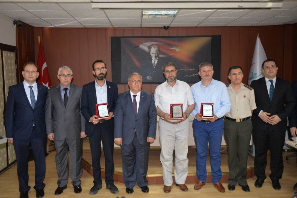 Kütahya’da Uyuşturucu İle Mücadele Eden Stk’lar Ödüllendirildi