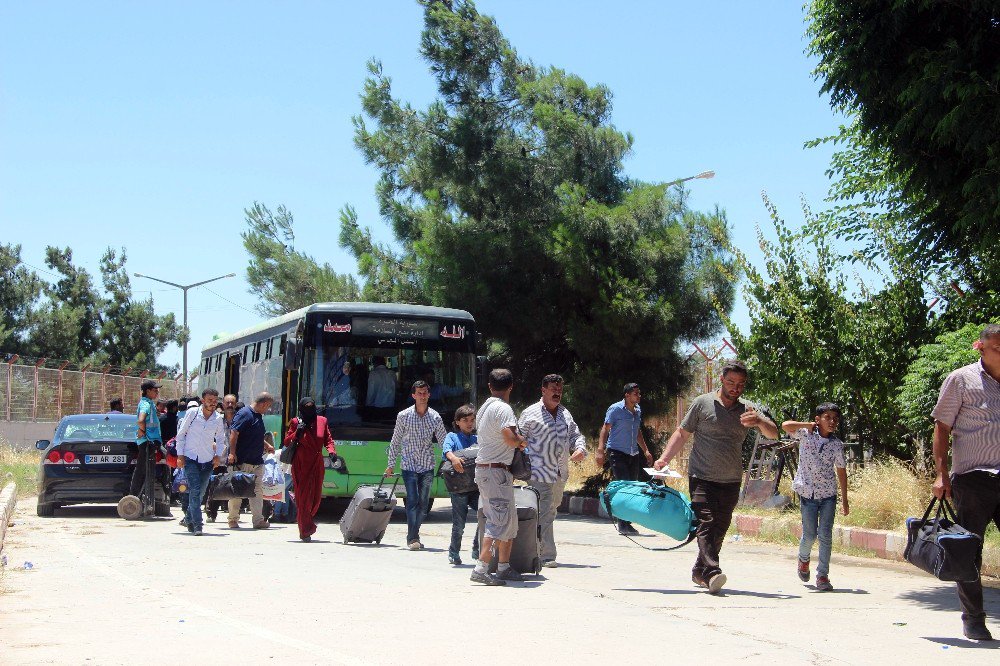 Suriyelilerin Türkiye’ye Dönüşü Sürüyor