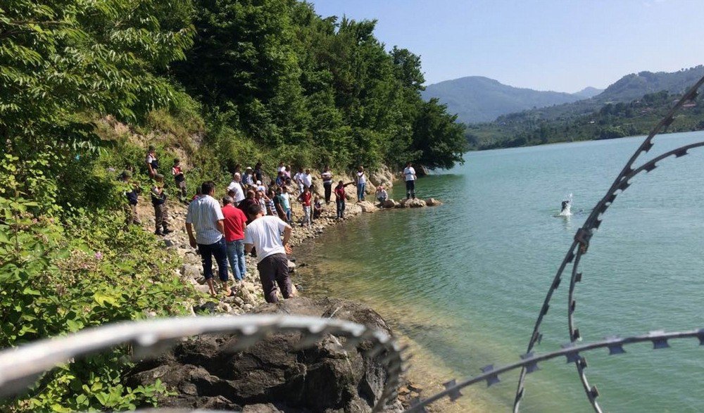 16 Yaşındaki Çocuk Baraj Gölünde Boğuldu