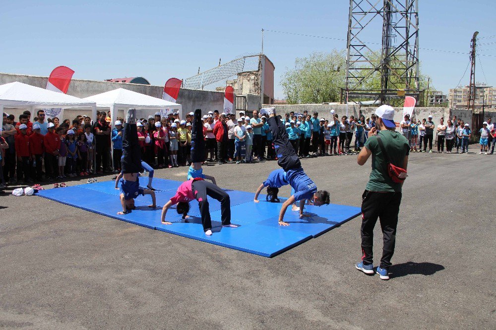 Van’da İl Spor Merkezleri Açıldı