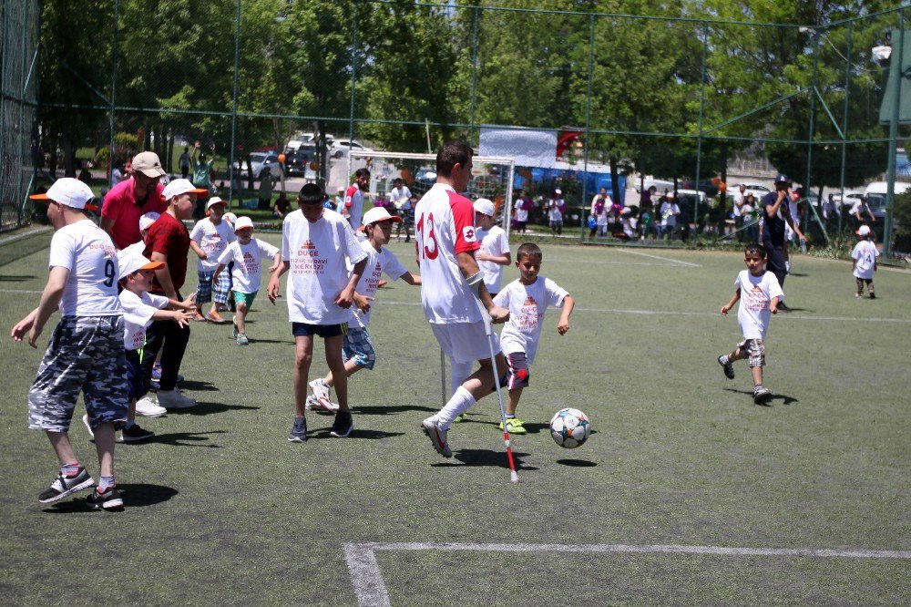 Serebral Palsili Çocukların Futbol Müsabakası Heyecanı