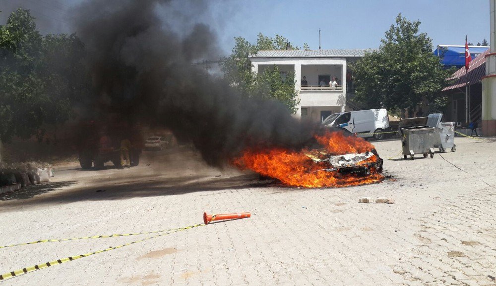 Ünlü Rallici Burcu Çetinkaya Bucak’ın Aracı Yandı