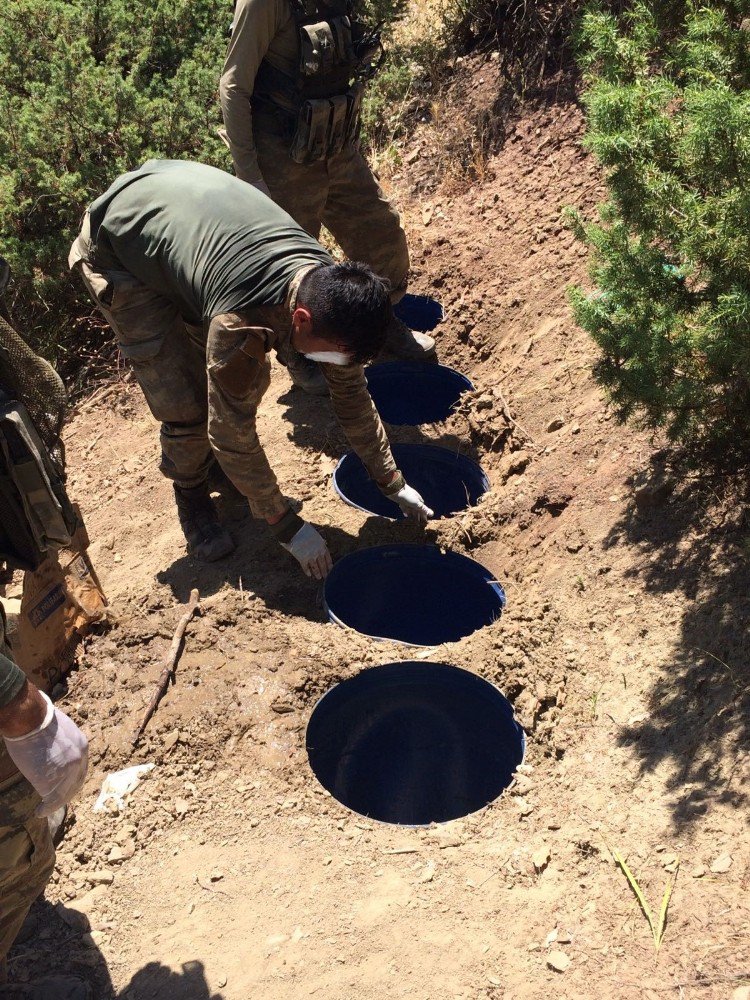 Diyarbakır’ın Lice Ve Dicle İlçelerinde 2 Terörist Öldürüldü