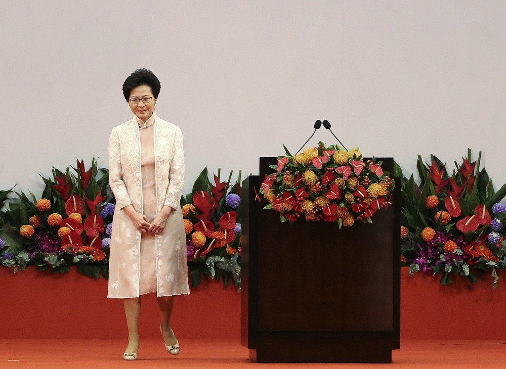 Hong Kong’un Yeni Lideri Carrie Lam, Görevine Başladı