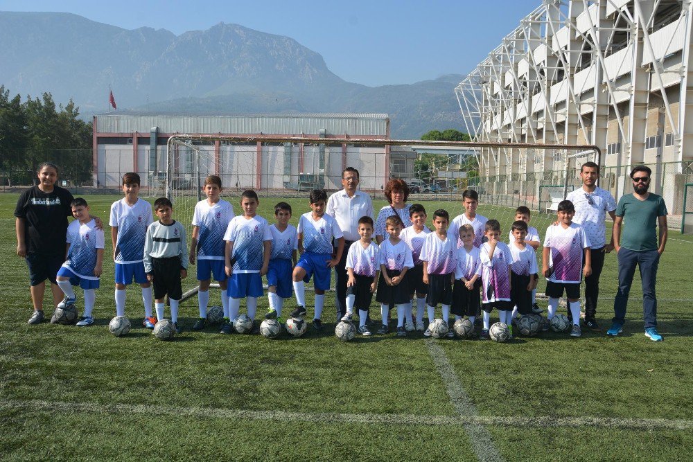 Şehzadeler 8 Ayrı Branşta Yaz Spor Okulu Açtı