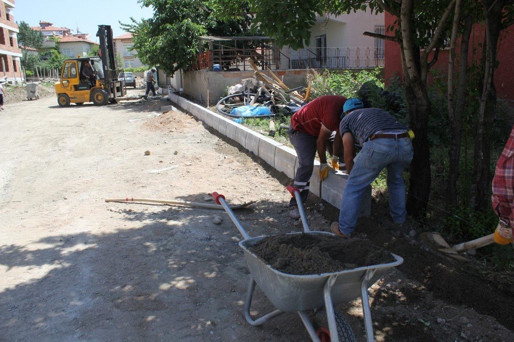 Belediyeden Kilitli Parke Ve Blordür Çalışması