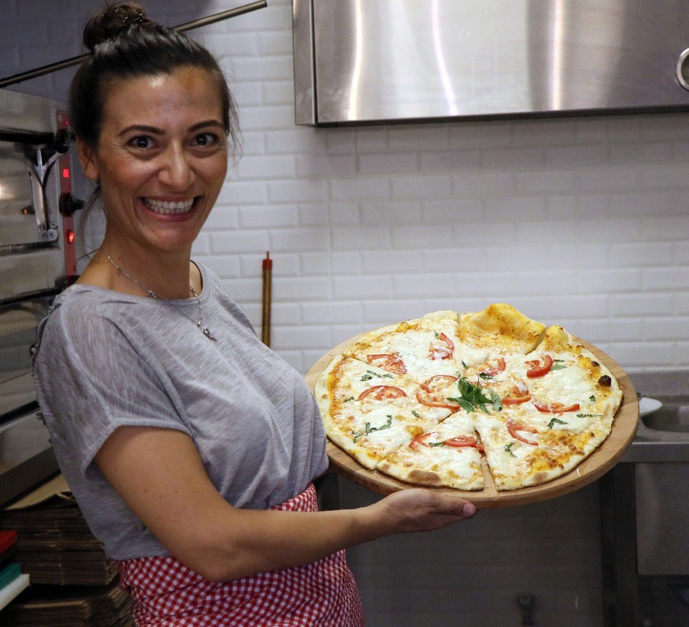 Oğluna Peynir Yedirme Çabası, Sinem’i Pizzacı Yaptı