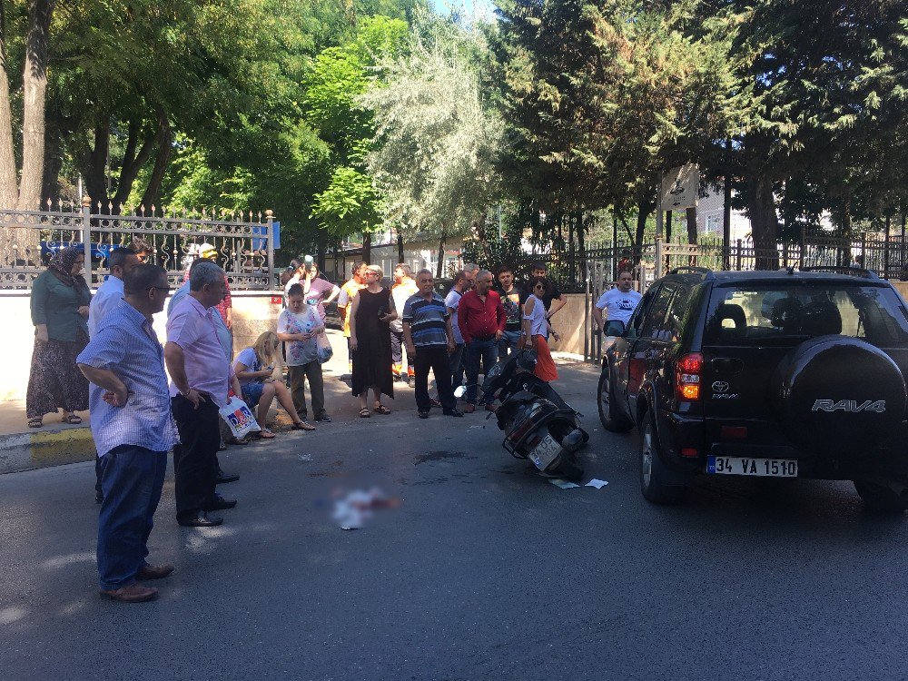 Kasksız Motosiklet Sürücüsü Başından Ağır Şekilde Yaralandı