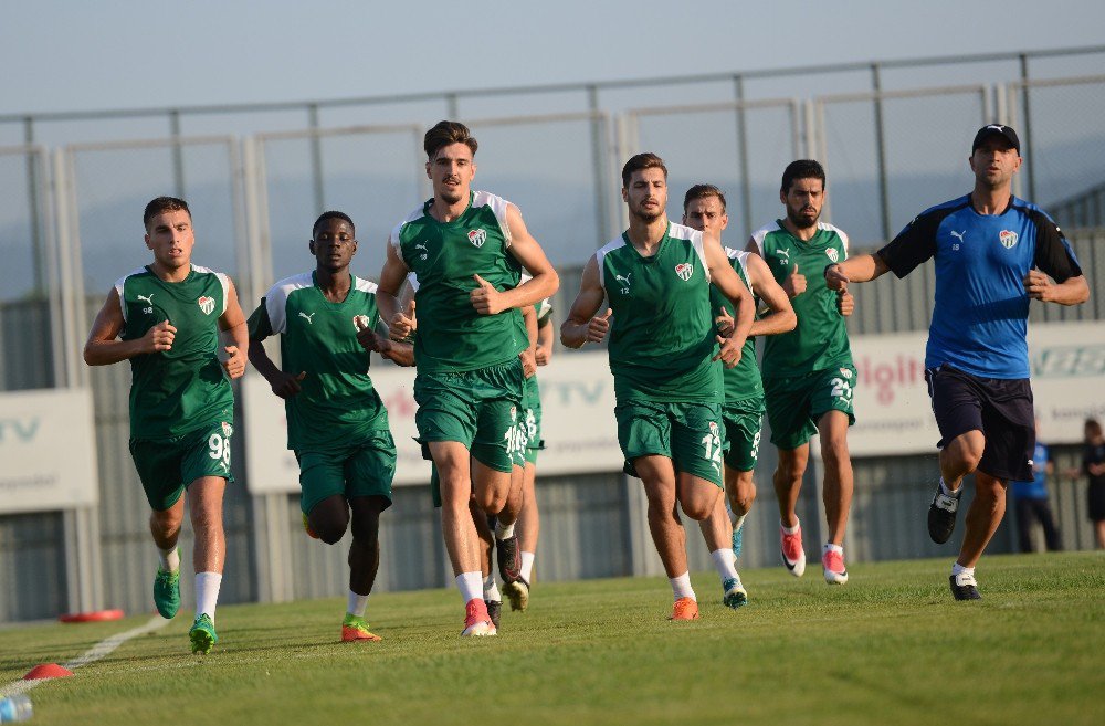 Bursaspor’da Yeni Sezon Hazırlıkları Sürüyor