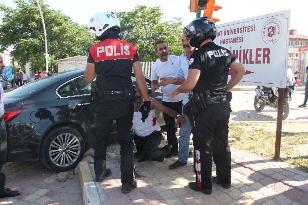 Elazığ’da Silahlı, Sopalı Kavga: 3 Yaralı