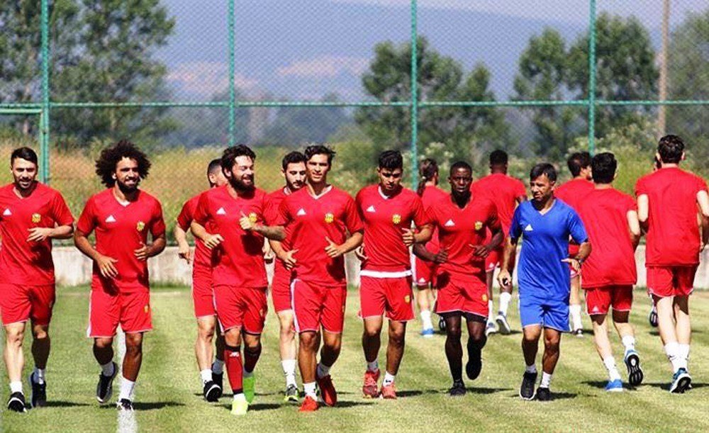 Evkur Yeni Malatyaspor’un Kampı Başladı