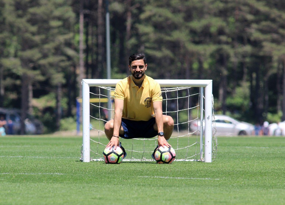 Mehmet Ekici: “Türkiye’nin En Büyük Kulübündeyim”