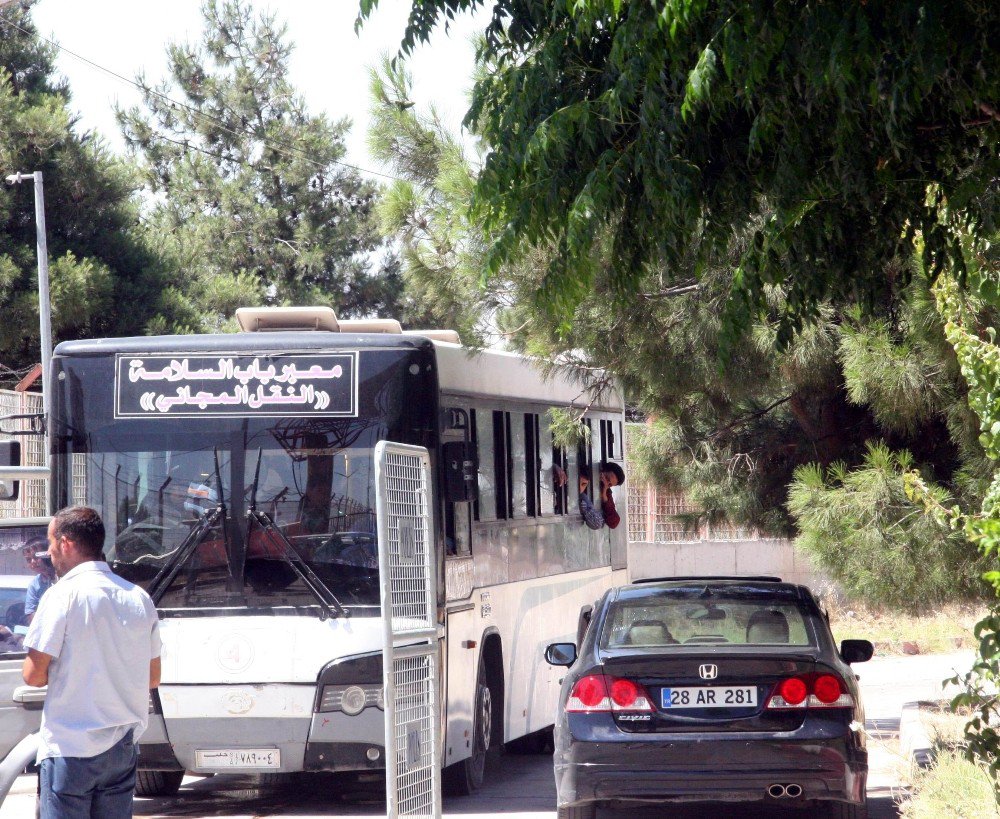 8 Bin Suriyeli Türkiye’ye Geri Döndü