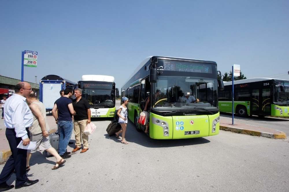 Bu Otobüs Hattı Kocaelileri Dünyaya Ulaştırıyor