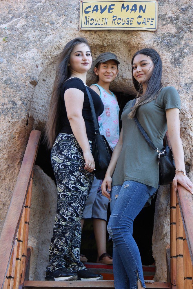 Kapadokya’da 6 Katlı Peri Kafe Büyük İlgi Görüyor