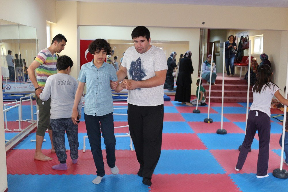 Karaman’da Otizmli Çocuklar Sporla Hayata Bağlanıyor