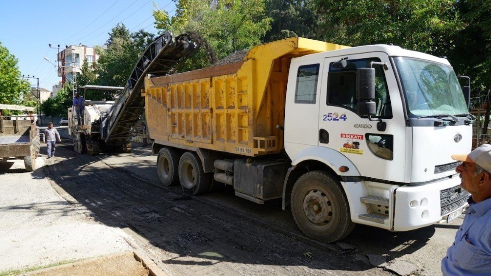 Fatih Mahallesinde Yol Yapım Çalışması Yapıldı