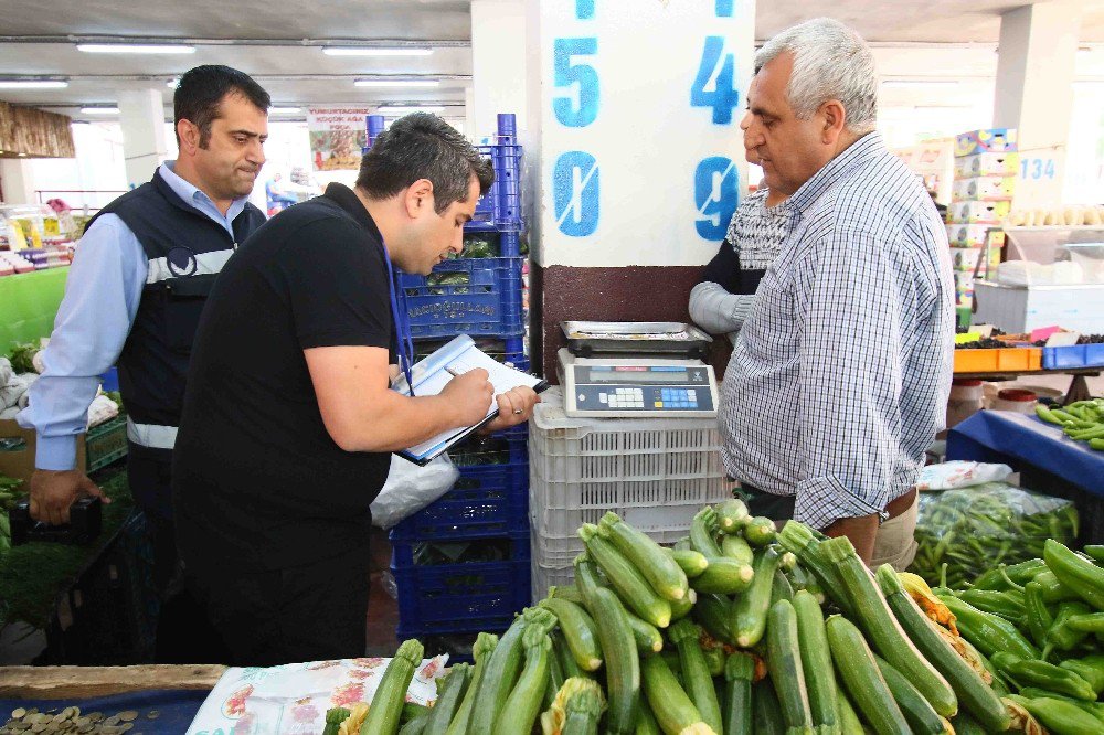 Bayraklı’da Hem Esnaf Hem Vatandaş Memnun