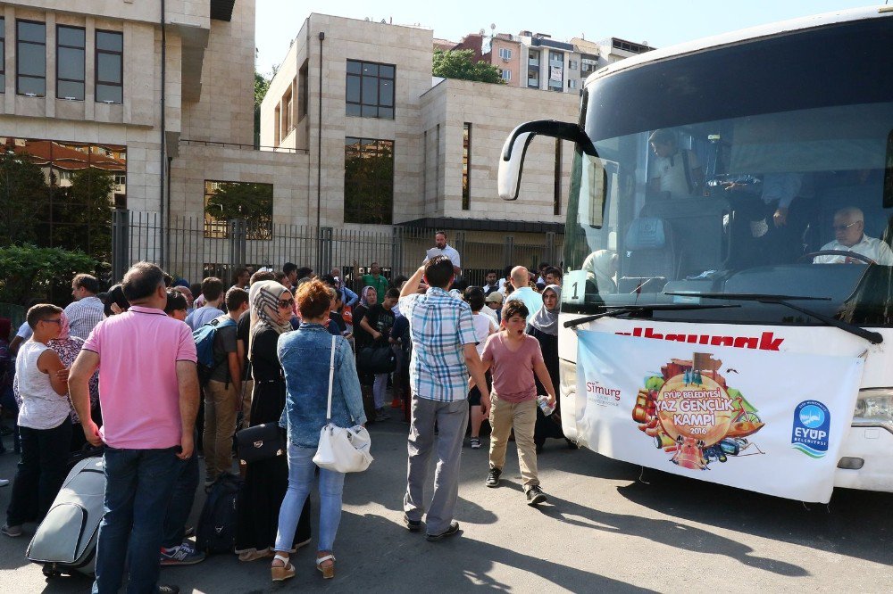 Eyüp Belediyesinin Gençlik Kampı Başladı