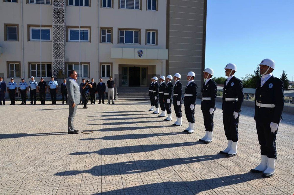 Vali Tekinarslan Kurumlarda İncelemelerde Bulundu