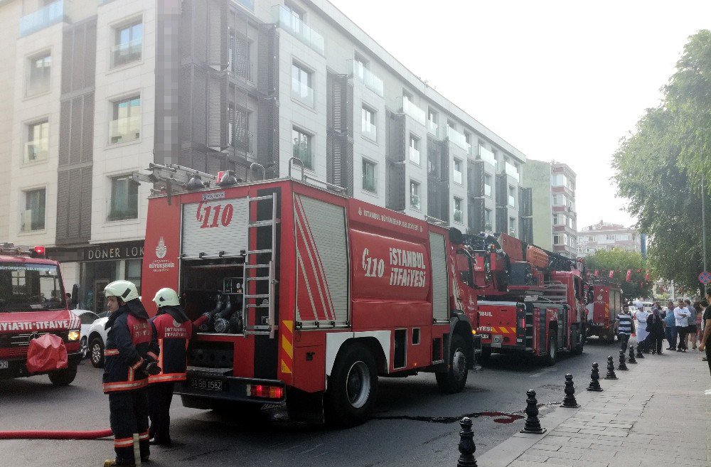 Fatih’te Korkutan Otel Yangını