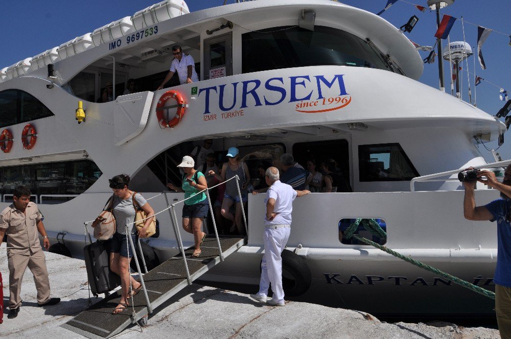 Sığacık-sisam Seferleri Turizm Ve Ticareti Pekiştiriyor