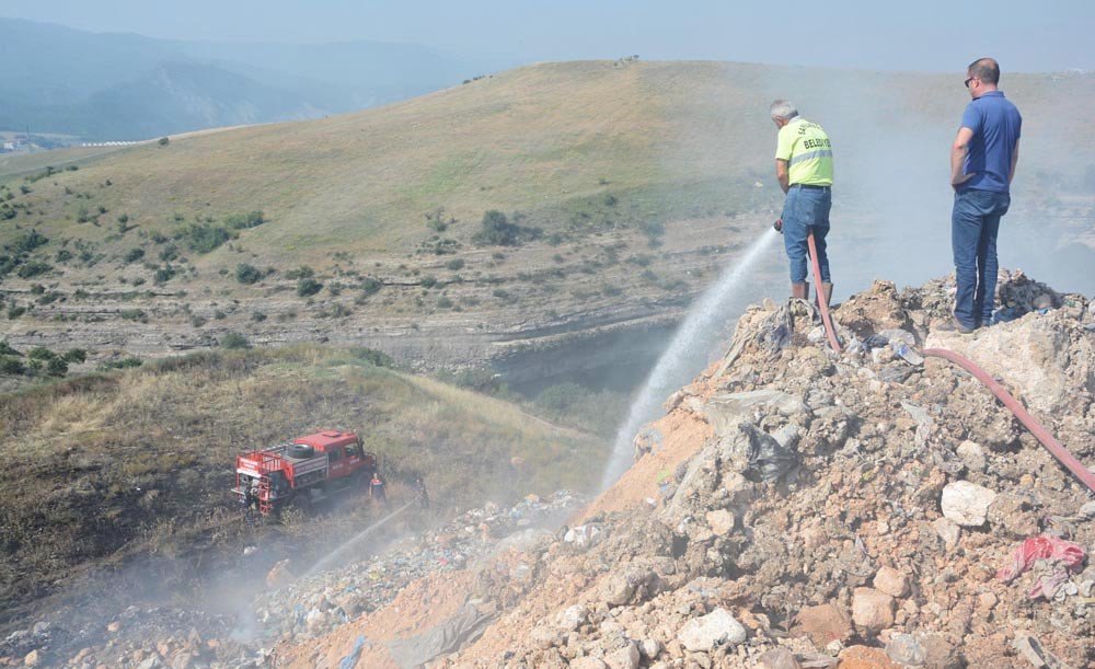 Şehir Çöplüğünde Çıkan Yangında Duman Tüm Kente Yayıldı