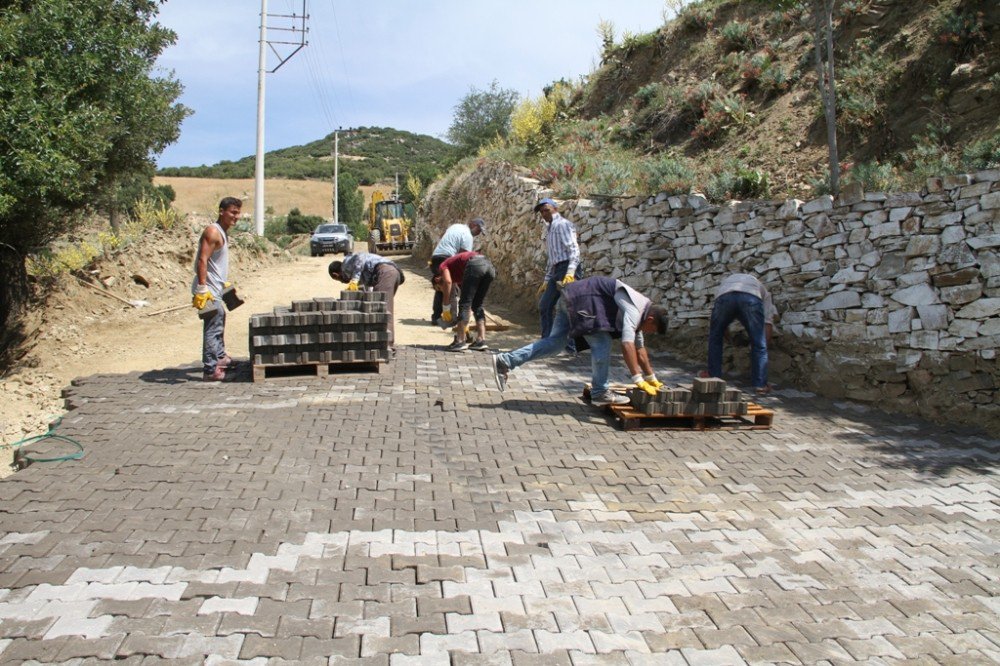 Sarıgöl’ün Sokaklarına Kilit Parke Taşı